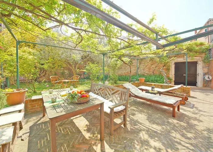 Dolcevita Apartments N 245